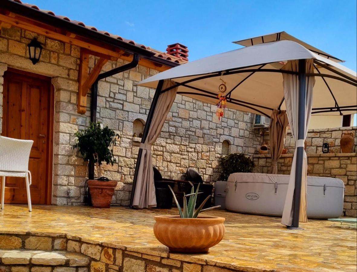 Villa Porta Qeparo Exterior photo