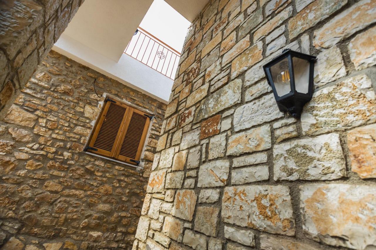 Villa Porta Qeparo Exterior photo